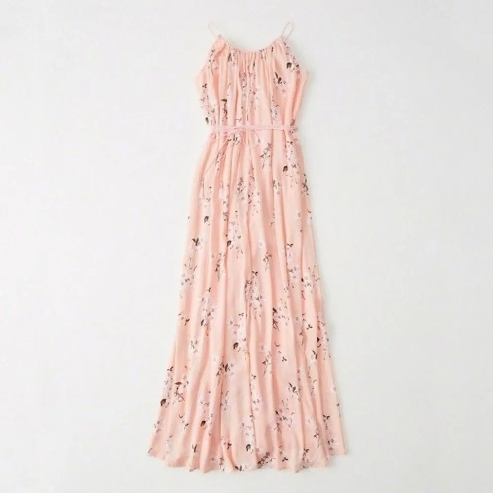 Abercrombie and Fitch Floral Spaghetti Strap Maxi Dress in Light Pink - Size S